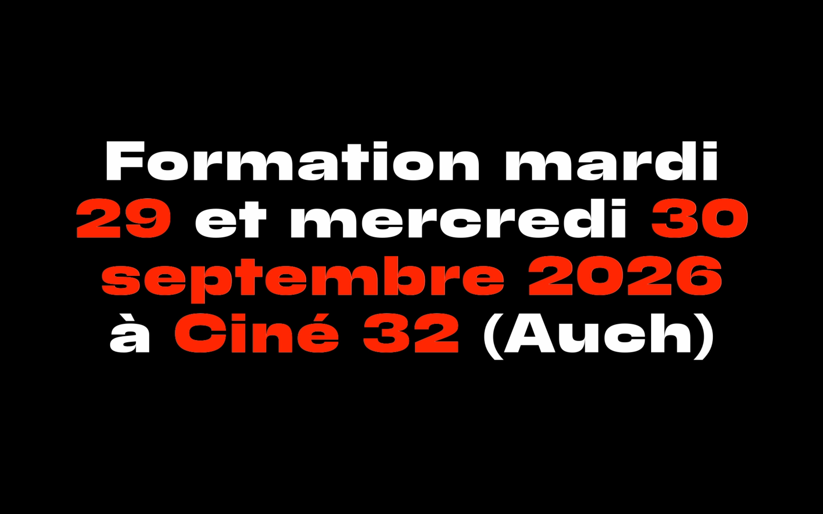 Photographie de Lycée au Cinéma qui contient un texte sur les dates des formations. Certains mots sont en rouge.